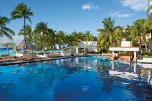 Dreams Sands Cancun pool