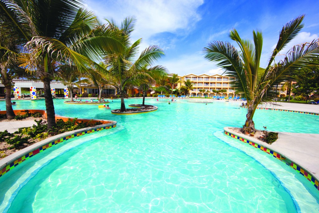coconut-bay-beach-resort-spa-pool11