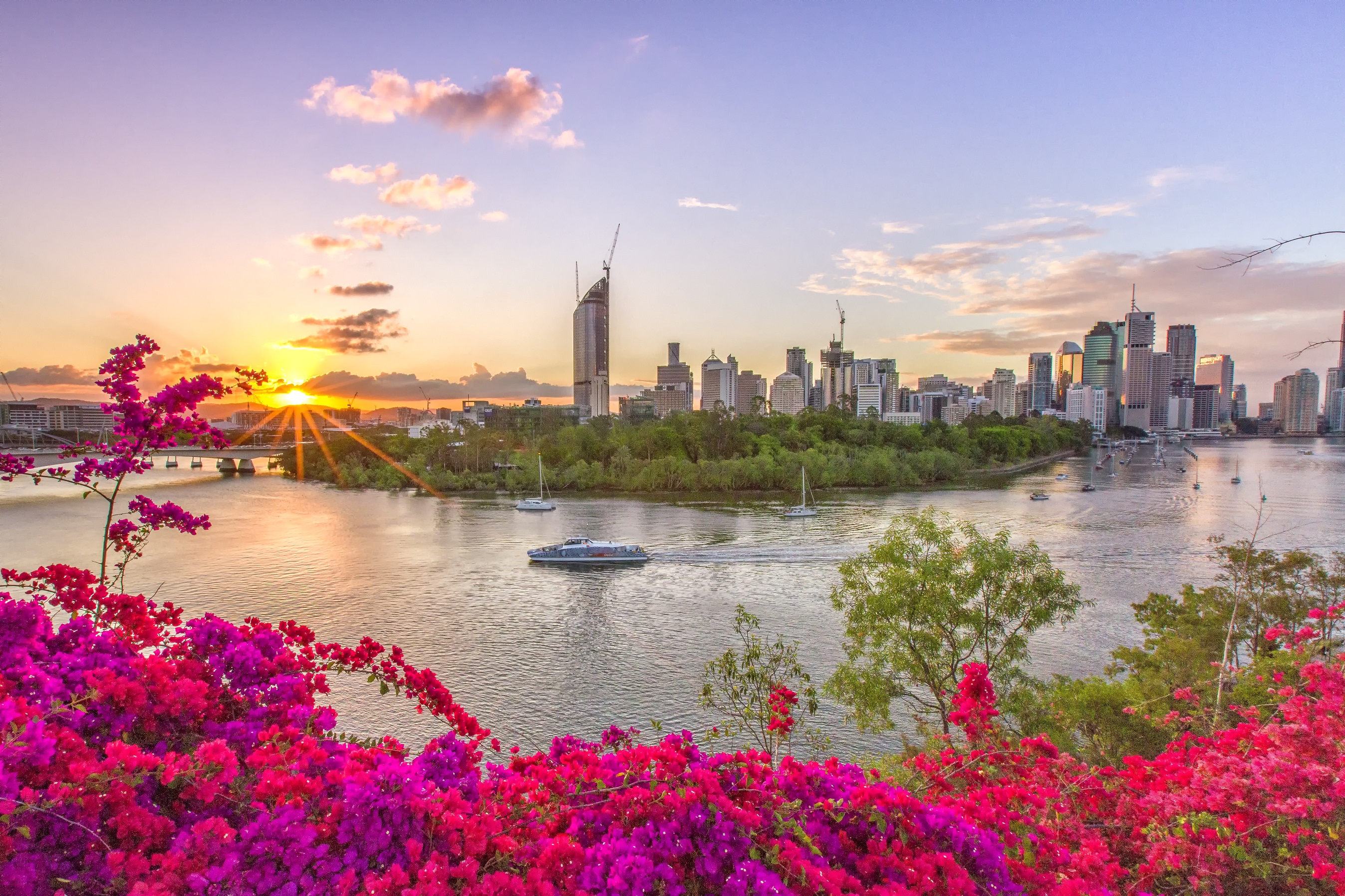 6 Must-See Spots in Queensland, Australia | GOGO Vacations ...